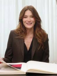 216 676 tykkäystä · 3 072 puhuu tästä. Carla Bruni S Life In Looks Is A Fascinating Journey Through Fashion History Vogue