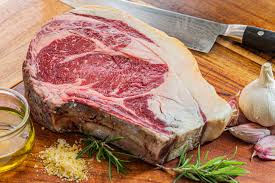 Cuit au four ou en cocotte, à basse température ou en croûte, la cuisson du rôti de boeuf s'adapte à toutes vos envies. Cote De Boeuf Choix Et Cuisson