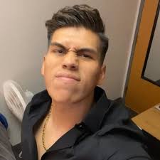 Maximus Perez (@maxprzfit)