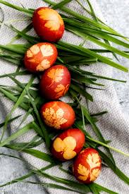 The tradition of decorating these ukrainian easter eggs dates back centuries: Natural Easter Eggs Olga In The Kitchen
