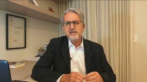 A globo news é um canal de televisão por assinatura brasileiro sediado no rio de janeiro, capital do estado brasileiro homônimo e que transmite uma programação jornalística durante as 24 horas do dia. Globonews Ao Vivo