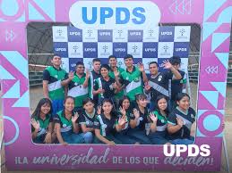 La UPDS sede Cobija presenta su oferta académica 2024 en el Colegio José Manuel  Pando