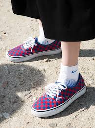 Traumhafte hochzeitskleider in riesiger auswahl. Vans Vs Chucks Welcher Klassiker Ist Cooler Stylight
