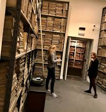 Un mondo di vantaggi e servizi che renderanno la tua vita più semplice. Cosa Vedere A Napoli Visitare L Archivio Storico Del Banco Di Napoli