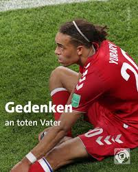 Yussuf poulsen is a rarity in modern football, having. Schone Geschichte Rande Danemarks Yussuf Poulsen Schutze Siegtor Peru Lief Namen Yurary Trikot Gedenken Verstorbenen Vater Perden Per Wm Tagesschau Scoopnest