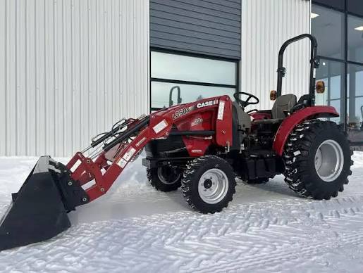 Case IH FARMALL 35C Tractor