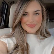 Olivia Hinds's Instagram, Twitter & Facebook