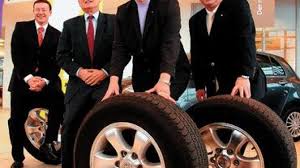 Erste Youngtimer-Rallye vor der Schloss-Kulisse