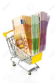 Sie bezahlen an der kasse mit. Euro Scheine In Einem Warenkorb Foto Symbol Fur Kaufkraft Einkaufen Geld Drucken Und Inflation Lizenzfreie Fotos Bilder Und Stock Fotografie Image 19270903