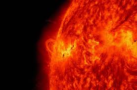 Burze słoneczne mogą mieć wpływ na sieć energetyczną i pracę satelit. Naukowcy Znalezli Slady Gigantycznej Burzy Slonecznej Sprzed 2600 Lat Dziennik Naukowy