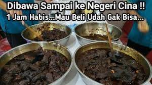 It has spread across indonesian cuisine to the cuisines of neighbouring southeast asian countries such as malaysia, singapore, brunei and the philippines. 80 Kg Rendang Habis Dalam 1 Jam Rendang Terenak Di Bukittinggi Youtube