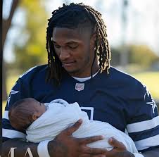 25 MINUTES AGO: A poor newborn baby was abandoned in a park near his home. In response to this heartbreaking situation, Dallas Cowboys Star CeeDee Lamb stepped in to become the child's