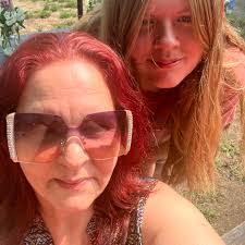 Denise Duplessis's Instagram, Twitter & Facebook