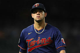 This was followed by the introduction of african american players in major league baseball, which allowed more chances to players born in the island. Qnmnrzrsu8bhlm