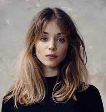 And she sort of reminded me of a younger barbra streisand. Alice Isaaz Img Models