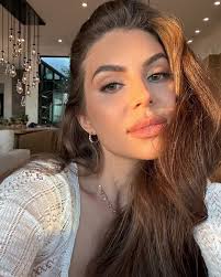 Happy Birthday to my amazing wife @haileefox Love life with you ♾️❤️