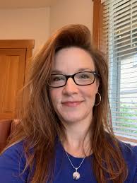 Sara Osborne's Instagram, Twitter & Facebook