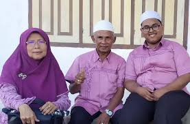 Check spelling or type a new query. Kisah Penghafal Alquran Diterima Di Ugm Butuh Teropong Untuk Membaca Okezone Nasional