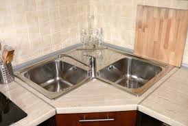 Sinki dapur moden desainrumahid com. Kabinet Dapur Penjuru Untuk Mencuci Jenis Sinki Dan Kabinet Kebaikan Dan Keburukan Bahan Bagaimana Untuk Memilih Cadangan Berguna Foto