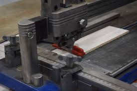 Achten sie hierbei darauf, dass sie die fliese beim anhalten richtig herum halten. Wie Verlege Ich Fliesen An Wand Und Boden Richtig