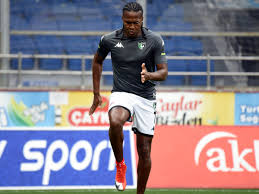 Brezilya ekibi bahia, yukatel denizlispor'dan ayrılan kolombiyalı golcü futbolcu hugo rodallega'yı kadrosuna kattı. Hugo Rodallega Se Destapo Tiene Su Version Sobre La Salida De Queiroz Se Muere Por Jugar En America De Cali Y Retirarse En El Quindio Infobae