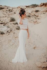 20 Bridal Separates We Adore Lace Beach Wedding Dress Short Sleeve Wedding Dress Short Sleeve Wedding Dress Lace