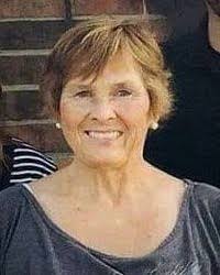 Deana Hooks's Instagram, Twitter & Facebook