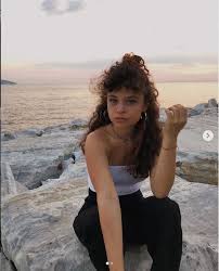 Bu sayfa ada masalı dizisi oyuncularının isimlerini, fotoğraflarını ve dizide canlandırdıkları karakterlerin isimlerini içerir. Ada Masali Nehir Kimdir Eylul Ersoz Kac Yasinda Sevgilisi Var Mi Dizi Seti