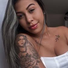 Rafaela Costa (@rcoosta_)