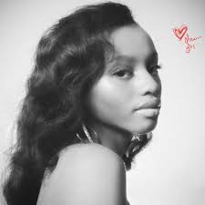 Alicia Drayton's Instagram, Twitter & Facebook