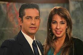 Maestros de locutores. Ellos delante haciendo más ancho el camino,  arrojando luces para que los pasos de las generaciones nuevas sean seguros,  certeros. Los menciono 👇 Ibrahim Aput (Fallecido. Radio Reloj) Rodobaldo