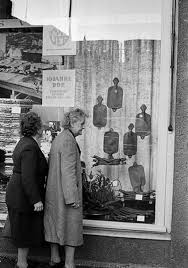 Pin By Nina Berry On Ddr Deutsche Demokratische Republik East Berlin East Germany Art