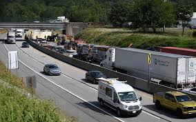 Accidentes en la Pennsylvania Turnpike: Cierres y Retrasos en Lancaster County