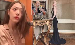 Police said her manager went to her home in seongnam, near seoul, at 3.20pm local time when he couldn't contact her. K Pop Star Sulli Is Found Dead At Her Home Aged 25 Daily Mail Online