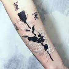 Latest information on picture design and the newest. Modern Markings 42 Bold Black White Tattoo Designs Urbanist