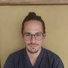 Naomi Berman's Instagram, Twitter & Facebook