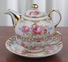 Fleur De Lis Quilts And Accessories Sunday Quilt Inspiration Roses Tea Tea Pots Vintage Tea Pots