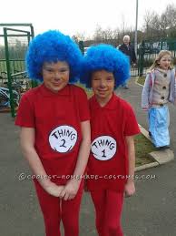 Bright blue yarn and ski hat. Coolest 55 Diy Cat In The Hat Thing 1 And Thing 2 Costumes