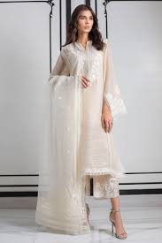 It's seriously amazing how a simple designer maxi dresses or wedding dresses: Pakistani Wedding Dresses For Bride S Sisters And Cousins Online Shopping In Pakistan