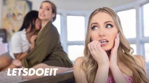 Scarlett Sage, Avery Black y Spencer Bradley diversión de tres vías  imparable - A GIRL KNOWS