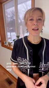 Winner chosen. Congrats Karen Shanley! 🤘 The rest of you : 🎄Dec 13