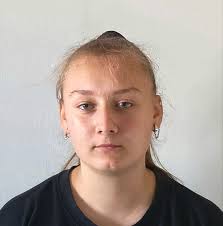 Z ogromnym smutkiem informujemy, że nie żyje młoda dziewczyna, Victoria  Suchostawska, uczennica szkoły wojskowej w Świdnicy. Dwa dni temu odebrała  sobie życie. Mama dziewczyny została z ogromnym bólem i pytaniami bez  odpowiedzi.