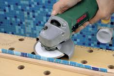 In jeder höhe, mit gerader oder runder kante.die sich aus ihren fliesen herstellen lassen. Praxis Tipp Mosaikfliesen Schneiden Selbst De