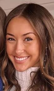 Ashley Sandquist's Instagram, Twitter & Facebook