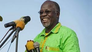 Magufuli asserted in january that vaccines for it are inappropriate even as the first significant vaccine deliveries begin to arrive on the african continent. Tanzania John Magufuli Avuga Ko Atazosubira Kwitoza Inyuma Y Ibiringo Vyiwe Bibiri Bbc News Gahuza