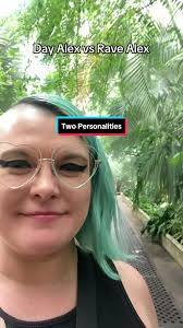 🍃✨ vs 🔊💃 #rave #ravetok #party #twopersonalities #nature #bangface  #ukfestival #ukrave #ukparty #partytok