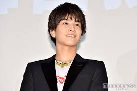 画像2 24 exile岩田剛典 naoto 2人揃って照れる 目の前でなんて顔してるんですか high low the movie 2 岩田 剛 典 顔 モデル