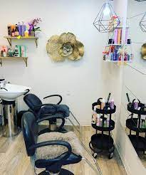 327 Likes 2 Comments Sola Salon Studios Solasalons On Instagram People Are Capable At Any Time Salon Suites Decor Home Hair Salons Beauty Salon Decor
