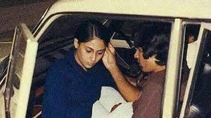 All may be of concern to the older generation. Valentines Day Special Amitabh Bachchan Reminisces Old Times With Wife Jaya In Pic