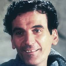 L'attore si è spento a roma nel 1994. Biografia Di Massimo Troisi